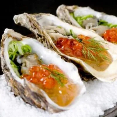 A Nagasaki, des ostriculteurs AURAIENT russit un exploit pour les amoureux de la Saint Valentin. Ils AURAIENT russi  modifier la forme des hutres. A vous de trouver cette forme ?