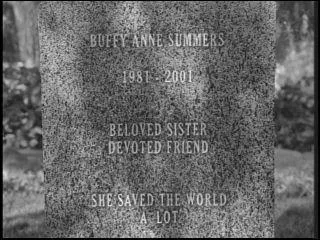 Qu'y a-t-il d'crit sur la tombe de Buffy ?