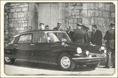 En quelle anne eut lieu l'attentat du Petit-Clamart ?