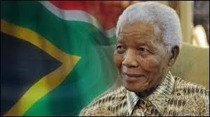 Ancien prsident sud-africain, ce grand homme surnomm  Madiba  tait aussi un prisonnier politique et aussi Prix Nobel de la paix. Sa lutte contre l'Apartheid tait un symbole de paix et de courage. Il est dcd le 5 dcembre  95 ans. Toute la plante lui a rendu hommage. Qui est-ce ?