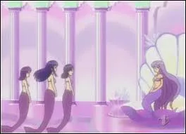 Karen est la princesse sirne du royaume :