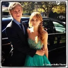 Comment s'appelle son petit ami ?