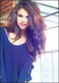 Jusqu' l'ge de 15 ans, elle ressemblait  :