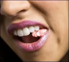 Quel bonbon peut-on mcher pendant des heures sans qu'il diminue pour autant ?