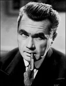 Quel acteur autrichien (qui fera une petite apparition dans  Sept ans de rflexion  de Billy Wilder) joue le rle du personnage principal aux cts de Sylvia Sidney, toujours dans  Agent Secret  ?