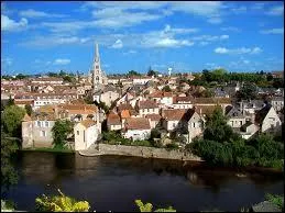 Nous partons  la dcouverte de la ville de Montmorillon. Nous serons dans le dpartement ...
