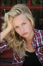  quel ge a-t-elle commenc sa carrire d'actrice ?