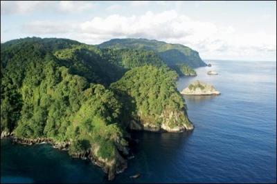 Dans quelle autre le du Costa Rica, qui ressemble comme deux gouttes d'eau  Isla Nublar qui fut au centre du premier film, l'intrigue du deuxime volet de la saga Jurassic Park est-elle concentre ?