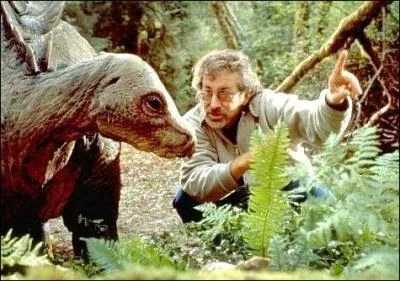 Ralisateur du premier film de la saga, Steven Spielberg a-t-il dcid de raliser le deuxime opus de Jurassic Park aprs le succs inattendu du premier ?