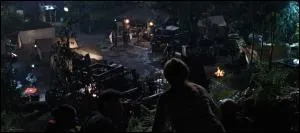 La premire quipe envoye sur place assiste impuissant  ces captures sauvages. La nuit tombe, que vont dcider de faire le Professeur Ian Malcolm et Sarah Harding ?