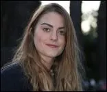 Qui est cette jeune femme ?