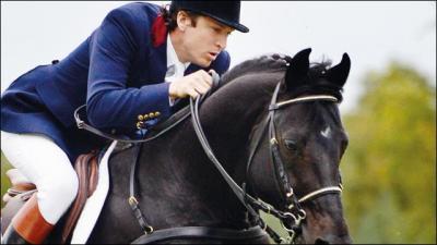 En 2013 est sorti le film Jappeloup ; ce petit cheval a emmen son cavalier au Jeux Olympiques, mais comment s'appelle le cavalier ?