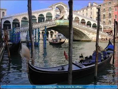 Comment s'appelle le projet dcid pour protger Venise de la monte des eaux ?