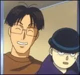 Ce jeune garon apparat dans  Les Enqutes de Kindaichi . Il fait sa premire apparition dans l'affaire des meurtres des sept mystres du lyce Fudo. Son passe-temps favori est de filmer tout autour de lui. Grce  ces films, Kindaichi russit  rsoudre certaines affaires criminelles compliques. C'est...