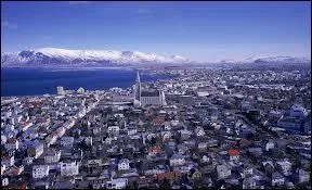 Mon nom est malheureusement très difficile à prononcer, je suis la capitale d'un pays de l'extrême nord de l'Europe :