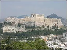 Cette capitale a accueilli les Jeux olympiques d'été en 2004, quelle est-elle ?