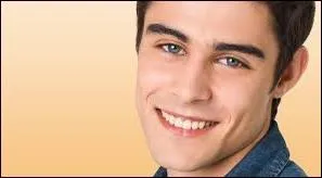 Tomas s'appelle en vrai :