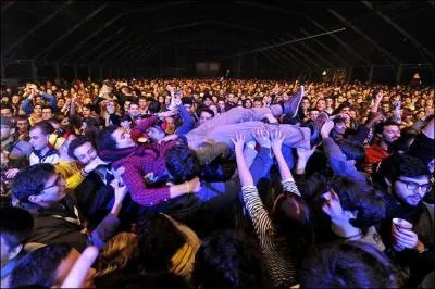 En 2013, une salle d'un nouveau nom a fait son apparition au Printemps de Bourges. Est-ce :