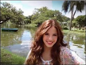 Saison 1 et 2 : Camila est...