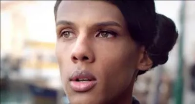 Une de ses chansons dit que les hommes sont...