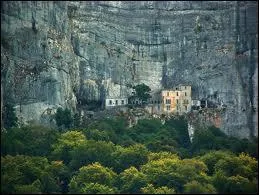 Je me rends  Plan-d'Aups-Sainte-Baume, dans le Var. Je serai en rgion ...