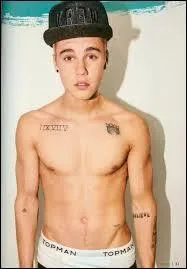 Comment s'appelle sa mre ?