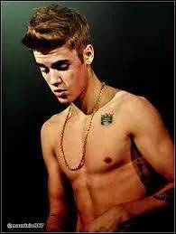 Comment s'appelle son garde du corps ?