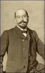 Journaliste, romancier et dramaturge, je suis n le 25 novembre 1857  Aix-en-Provence (Bouches-du-Rhne), plus connu sous les noms de Canalis et Graindorge pour le journal  Le Figaro , je suis l'auteur de pices de thtre comme  Hlne Ardouin  en 1913 ou du roman  qui perd gagne  en 1890. Je dcde le 1er novembre 1922  Neuilly-sur-Seine. Inhum dans la division n93, je m'appelle :