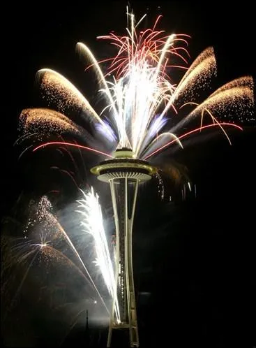 Ville natale de Jimi Hendrix et de Bill Gates, elle est surnomme  la cit meraude ,  Jet City  ou encore  la porte de l'Alaska .