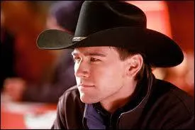 Comment s'appelle le petit copain de Soraya ?