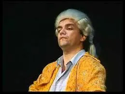 Dans le sketch  La rvolution , Didier Bourdon joue le rle de Mohamed qui lui-mme joue le rle du roi