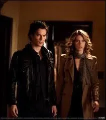 Au cours de la saison 2, il trouve  une distraction . Qui est-ce ?