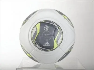 Combien de clubs jouent en Ligue 1 ?