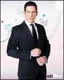 A prsent, le pre de Violetta est amoureux de :