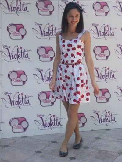 Avec qui a-t-elle chant 'Veo Veo' ?