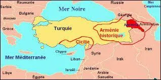 Quel chanteur est d'origine armnienne ?