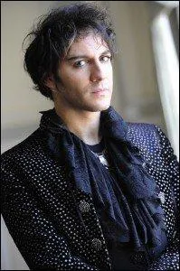 De quel ge  quel ge a-t-il fait du thtre ?