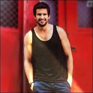  la fin de la saison 34, il tire sur la femme qu'il aimait. Du coup, il dmissionne et s'en va :