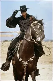 Quelle est la race du cheval de Zorro dans le film  Le masque de Zorro  ?