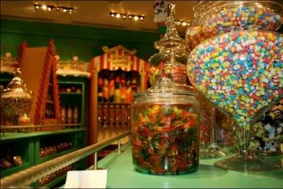 La confiserie  Honeydukes  est sans doute l'un des commerces les plus clbres de Pr-au-Lard. Nanmoins, qu'est-ce qui ne pourrait pas se retrouver sur une tagre de cette boutique ?