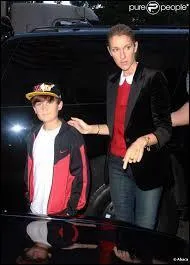 En quelle anne Ren-Charles est-il n ?