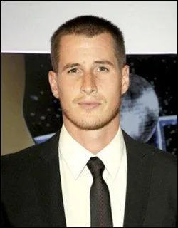 C'est le frre de Booth :