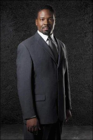 Il tait directeur de l'institut Jefferson dans la saison 1.