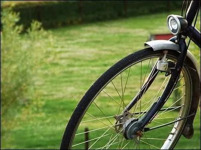 Combien de guidons y a-t-il en tout sur un tandem ?