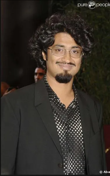 Quel est le nom de ce prsentateur ?