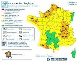 Un peu plus violente que celle du mois d'Octobre 2013, celle qui a t surnomm  la tempte de Nol  a travers pratiquement toute la France les 25 et 25 Dcembre 2013. Il s'agit de la tempte ...
