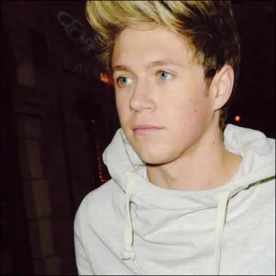 Quand Niall a-t-il enlev son appareil dentaire ?