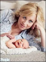 Quel est le nom de l'actrice qui joue la mre ?