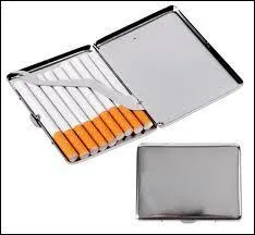Etui  cigarettes :