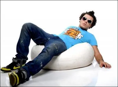 Quel est le prnom de son plus jeune frre ?